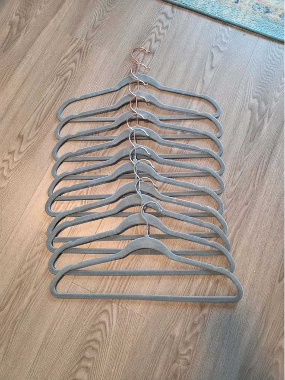 Set of 10 Gray Velvet Non-Slip Clothes Hangers with Rose Gold Hooks